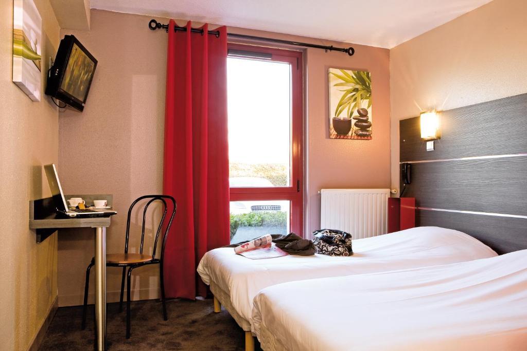 Hotel Restaurant Le Colibri Douvrin Zimmer foto