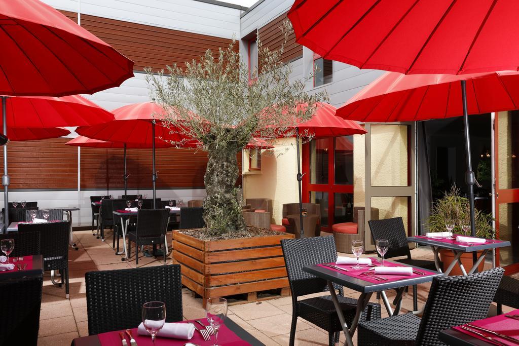 Hotel Restaurant Le Colibri Douvrin Exterior foto