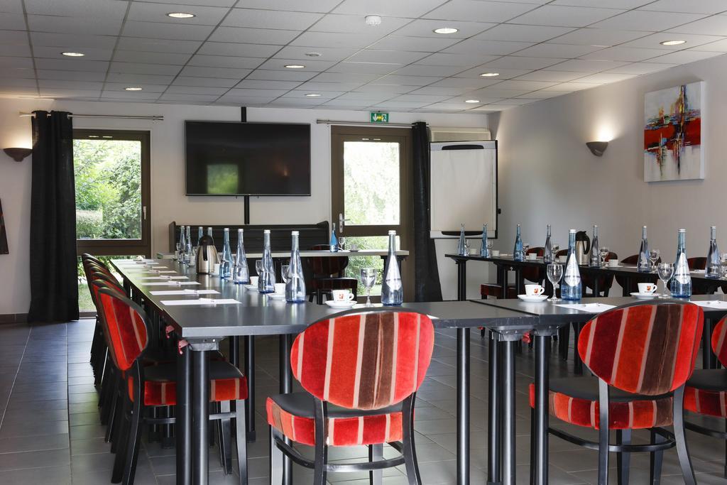 Hotel Restaurant Le Colibri Douvrin Exterior foto